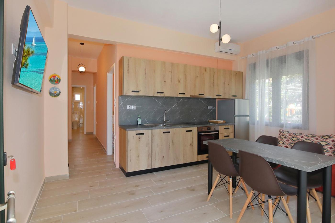 Agapitos Apartments Nikiti  Eksteriør billede