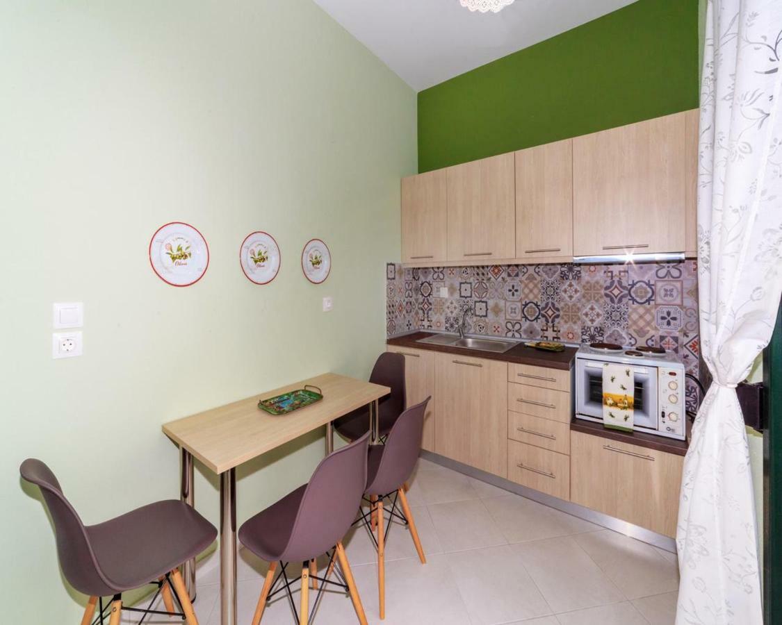 Agapitos Apartments Nikiti  Eksteriør billede
